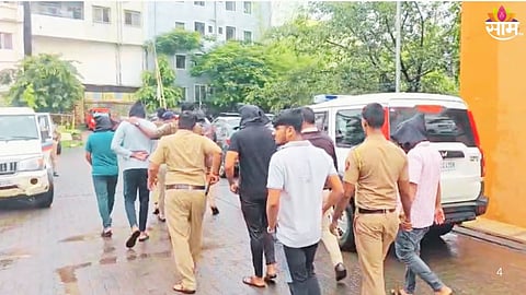Policemen  Arrested In Extortion Plot: 