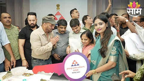 Salman Khan inaugurates SRA’s IT server room and distributes house keys to beneficiaries in Mumbai.