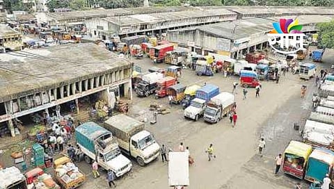 No Entry in Market Yard Without I card