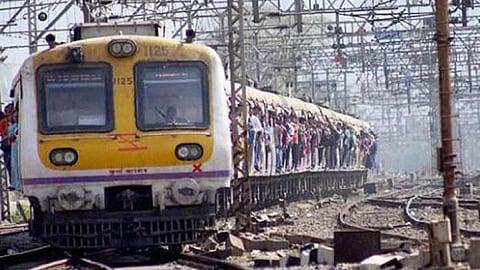 रेल्वेच्या तिन्ही मार्गावर मेगाब्लॉक