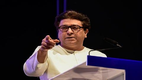 मनसेच बदलाचे संकेत, राज ठाकरेंच्या भूमिकेकडे लक्ष 
