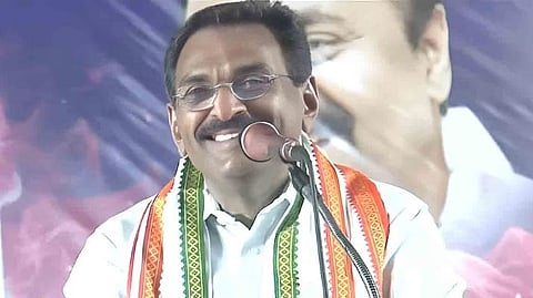 സമരാഗ്നി ജാഥയില്‍ ആന്റോ ആന്റണി സംസാരിക്കുന്നു
