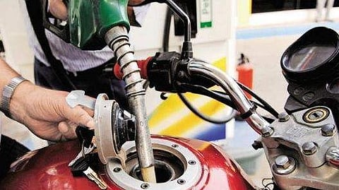 വാഹനങ്ങള്‍ തീ പിടിക്കുന്നതില്‍ ജാഗ്രത പാലിക്കണം