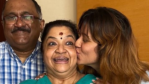 ചിത്രയ്ക്കും ഭര്‍ത്താവിനുമൊപ്പം രഞ്ജിനി ഹരിദാസ്