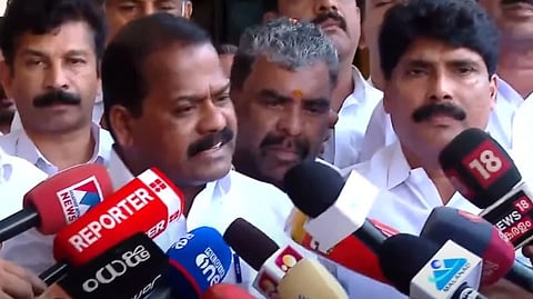 യോ​ഗം ബഹിഷ്കരിച്ച എംഎൽഎമാരായ ഐസി ബാലകൃഷ്ണനും ടി സിദ്ദിഖും