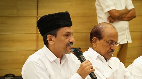 സാദിഖലി തങ്ങൾ, പി കെ കുഞ്ഞാലിക്കുട്ടി  