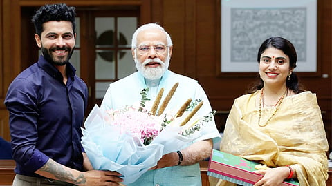 മോദിക്കൊപ്പം റിവാബയും രവീന്ദ്ര ജഡേജയും 