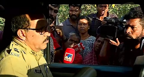 ദൗത്യം നിര്‍ത്തിയതിന് പിന്നാലെ വനപാലകസംഘത്തിന് നേരെ നാട്ടുകാരുടെ പ്രതിഷേധം