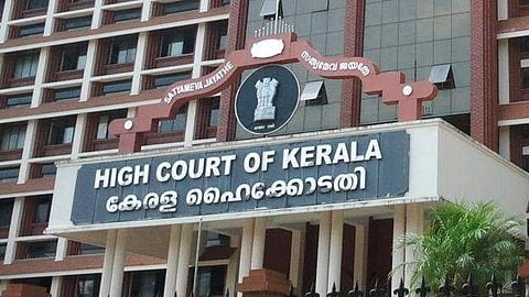  Kerala HC initiates suo motu case against hartal organizers
