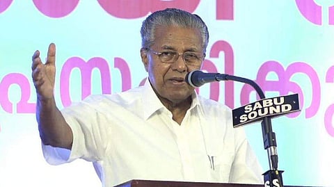 പിണറായി വിജയന്‍ സംസാരിക്കുന്നു