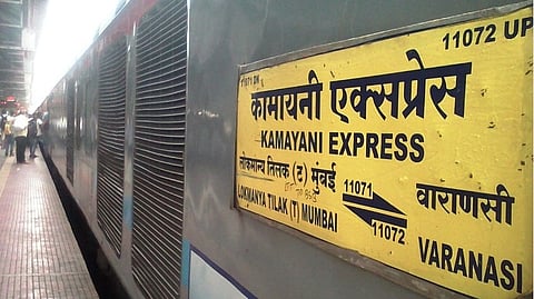 ട്രെയിനില്‍ പ്രസവിച്ച കുഞ്ഞിന് അതേ ട്രെയിനിന്റെ പേര് നല്‍കി മാതാപിതാക്കള്‍

