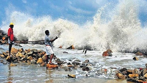 high wave warning