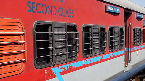  robbery in AC coach of Yeswantpur - Kannur Express