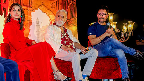 Sonali Bendre, Naseeruddin Shah and Aamir Khan 