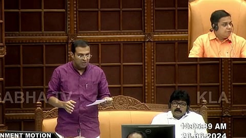 റോജി എം ജോൺ നിയമസഭയിൽ 