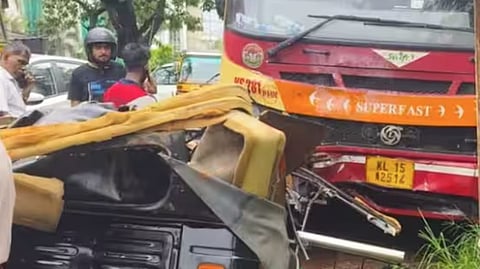 KSRTC bus collided with auto 3 died