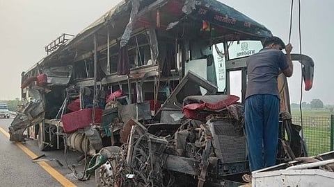 Lucknow-Agra Expressway in Unnao accident