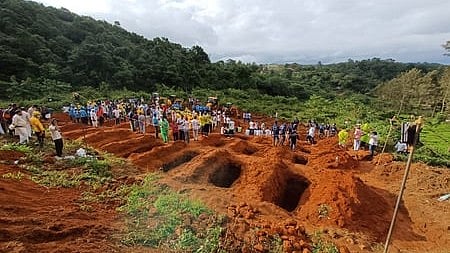 മൃതദേഹങ്ങൾ സംസ്കരിക്കുന്നു 