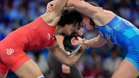  Vinesh Phogat storms into semi
