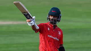 Ajinkya Rahane helps Leicestershire 