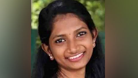 anakha hari