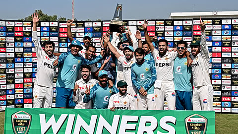 Pakistan beat England 