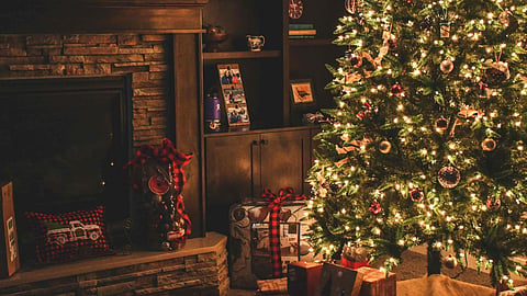 CHRISTMAS TREE