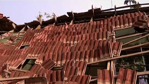  roof of the Anganwadi collapsed; Accident in Thrippunithura 