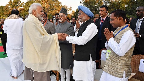 modi- manmohan singh