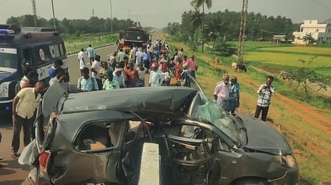 dindigul accident 2 women from kerala death 10 person injured in road accident