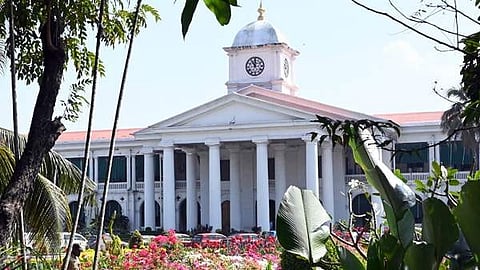 State reconsiders five-day work week in govt offices