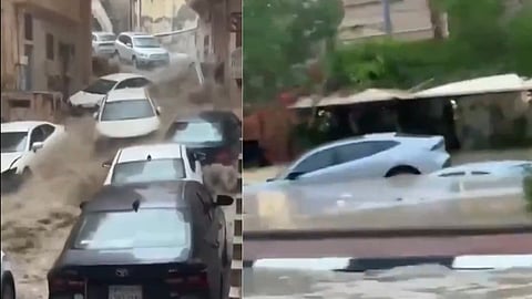 Heavy rain in Saudi Arabia; roads submerged, vehicles swept away, alert issued, video