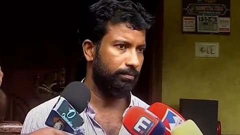 അച്ഛന്‍ മരിച്ചതല്ലെന്നും സമാധിയായതാണെന്നും ആവര്‍ത്തിച്ച് ഗോപന്‍ സ്വാമിയുടെ മകന്‍ സനന്ദന്‍. 