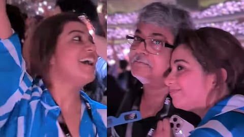 ശ്രേയ ഘോഷാല്‍ കോള്‍ഡ് പ്ലേ പരിപാടിക്കിടെ

