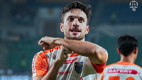 Blasters crush Chennaiyin 