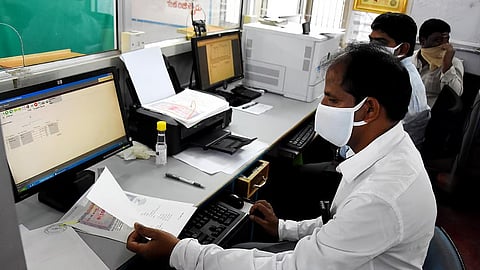 5-day work week for government employees; Organizations agree