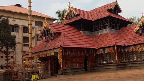പൂത്തോട്ട ശ്രീനാരായണ വല്ലഭ ക്ഷേത്രം