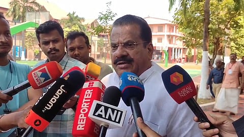 ശശി തരൂര്‍ ക്വാളിറ്റിയുള്ള നേതാവ്: പുകഴ്ത്തി ഇ പി ജയരാജന്‍ ( വീഡിയോ)