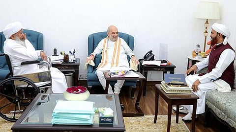 കാന്തപുരം - അമിത് ഷാ കൂടിക്കാഴ്ച: അനുനയത്തിന്റെ വഴിയോ? ചേരി തിരിഞ്ഞ് സോഷ്യല്‍ മീഡിയ