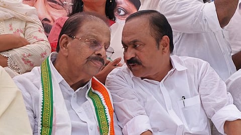 കെപിസിസി പ്രസിഡന്റ്  കെ സുധാകരന്‍, പ്രതിപക്ഷ നേതാവ് വി ഡി സതീശന്‍ 