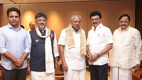 'ഡെമോക്ലസിന്റെ വാള്‍ പോലെ'; മണ്ഡല പുനര്‍നിര്‍ണയം 25 വര്‍ഷത്തേക്ക് വേണ്ടെന്ന് ജോയിന്റ് ആക്ഷന്‍ കമ്മിറ്റി യോഗം 