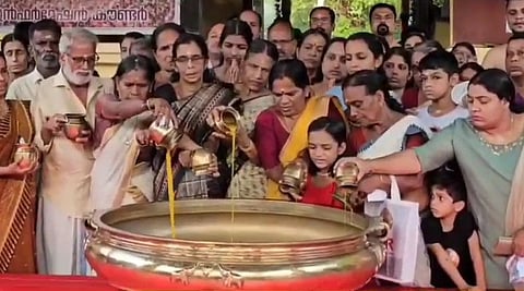 ആറാട്ടുപുഴ ക്ഷേത്രത്തിൽ നെയ്  സമർപ്പണ ചടങ്ങ്