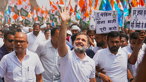Rahul Gandhi joins Congress rally
