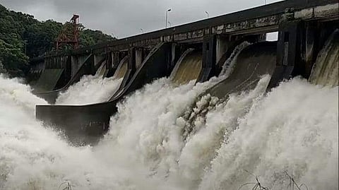 peringalkuthu dam