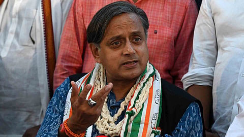  Shashi Tharoor 