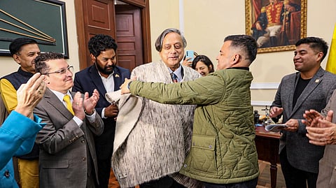 shashi tharoor