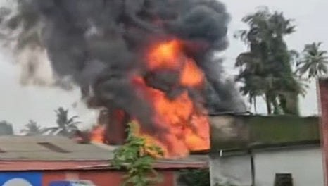 Major fire breaks out in Chalakudy Paint shop traffic restricted