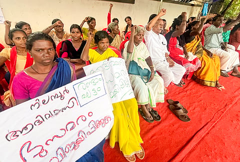 Image of tribal land struggle in front of Malappuram Collectorate