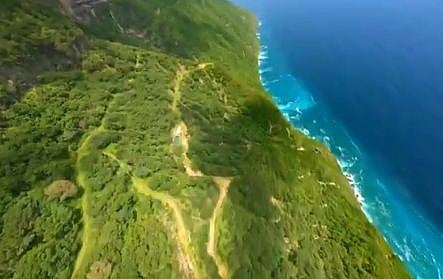 mountains and sea 