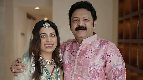 Diya Krishna, Krishnakumar